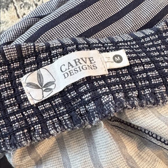 Carve Designs Avery Beach Pants with a ruched leg opening. - Picture 6 of 8